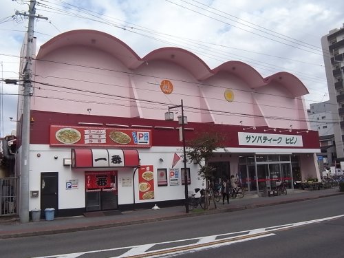 【名古屋市熱田区河田町のアパートのスーパー】