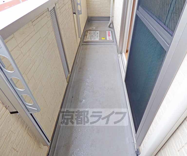 【京都市北区紫野西蓮台野町のマンションのバルコニー】