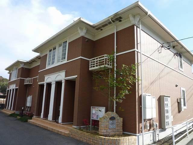 山陽小野田市大字千崎のアパートの建物外観