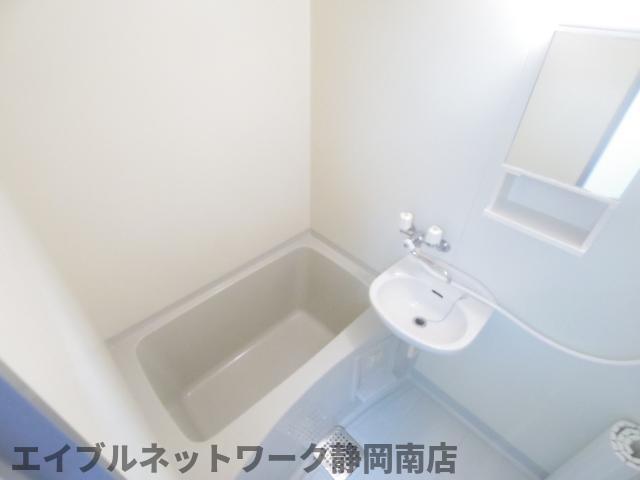 バス・シャワールーム　日々の暮らしに欠かせないお風呂です