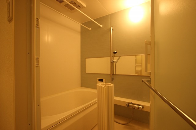 バス・シャワールーム　写真は別号室のものです。