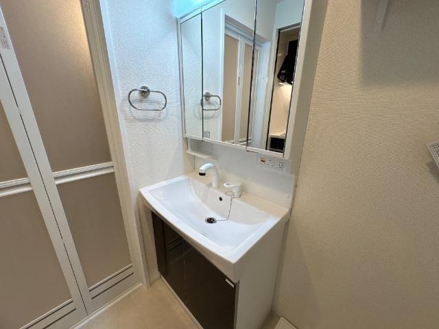 洗面設備　洗髪洗面化粧台