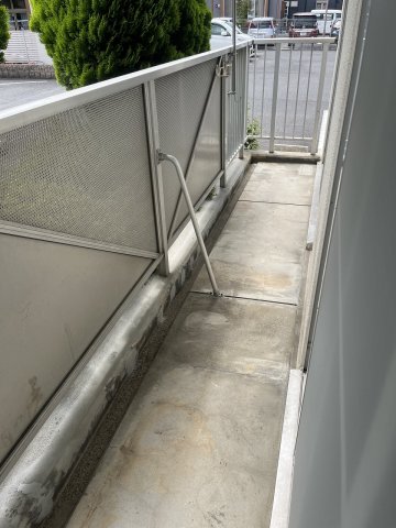 バルコニー　外からの目が気にならないバルコニーで洗濯物が干せます