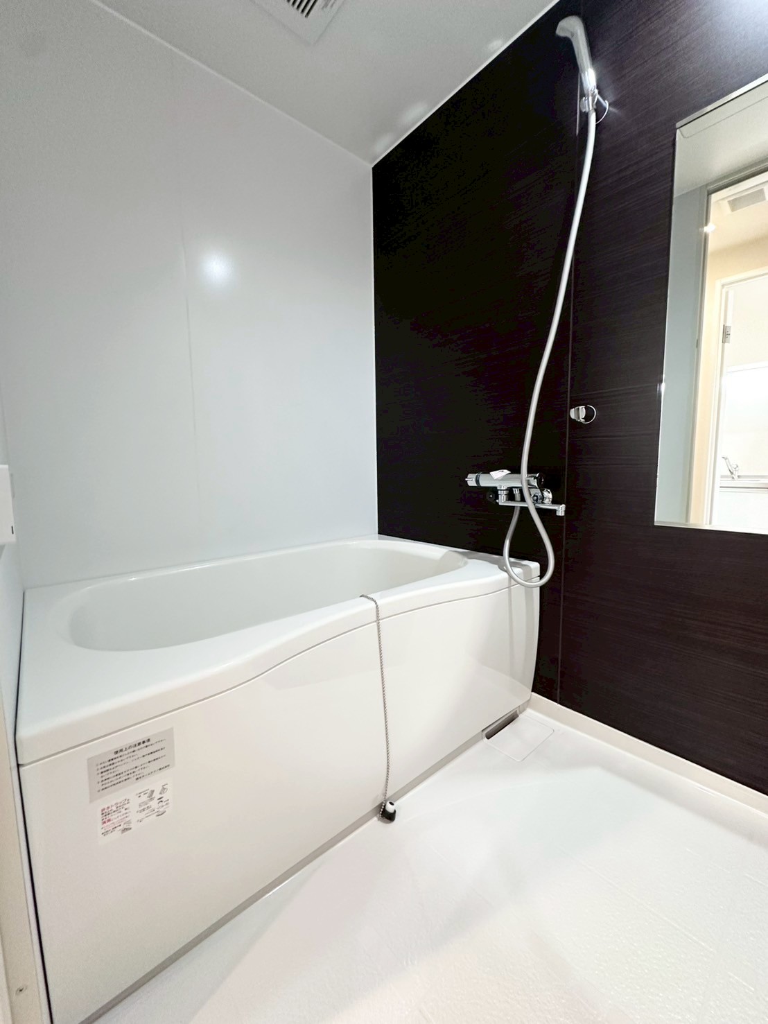バス・シャワールーム　★バスルーム新品入替済み