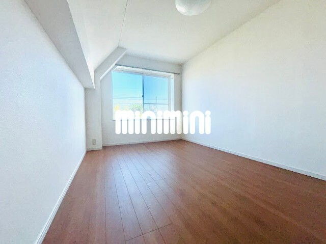 居室・リビング　別角度から見たお部屋のお写真です！