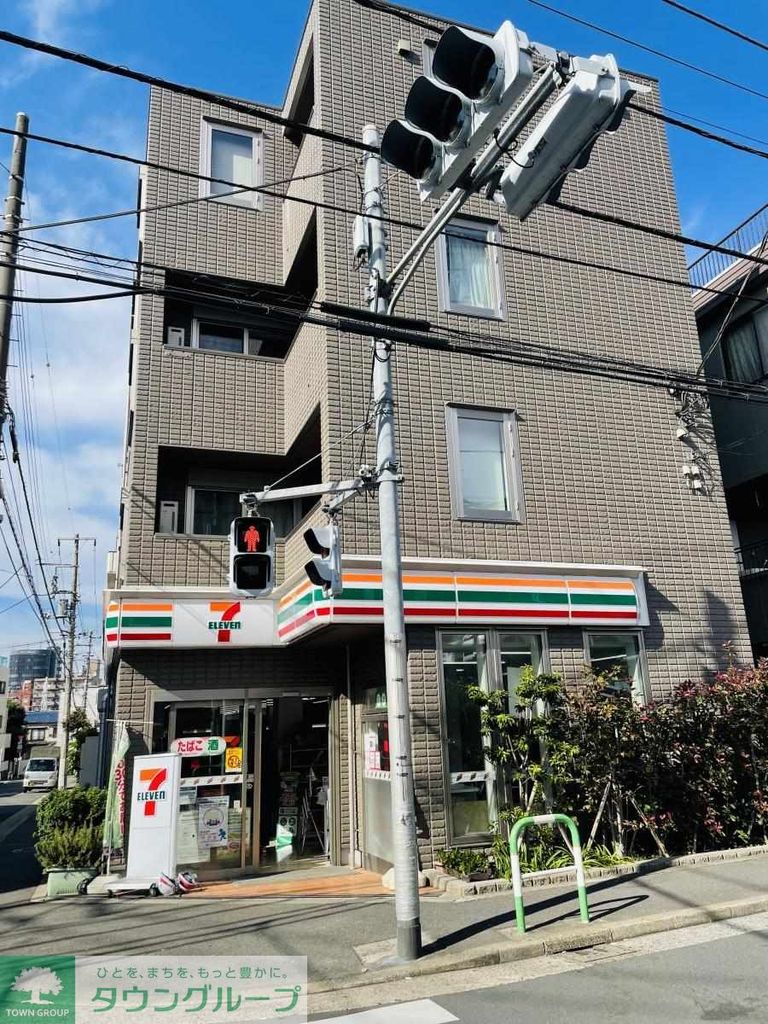 コンビニ　セブンイレブン（コンビニ）まで200m