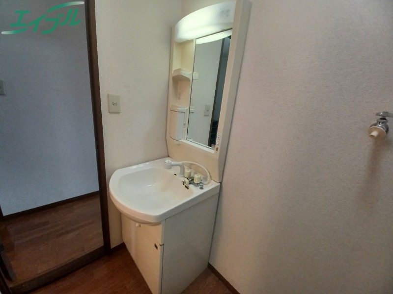 洗面設備　※同型参照