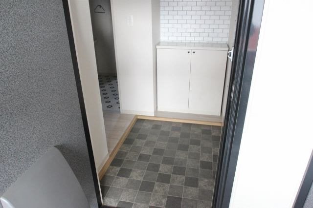 玄関　※他部屋参照