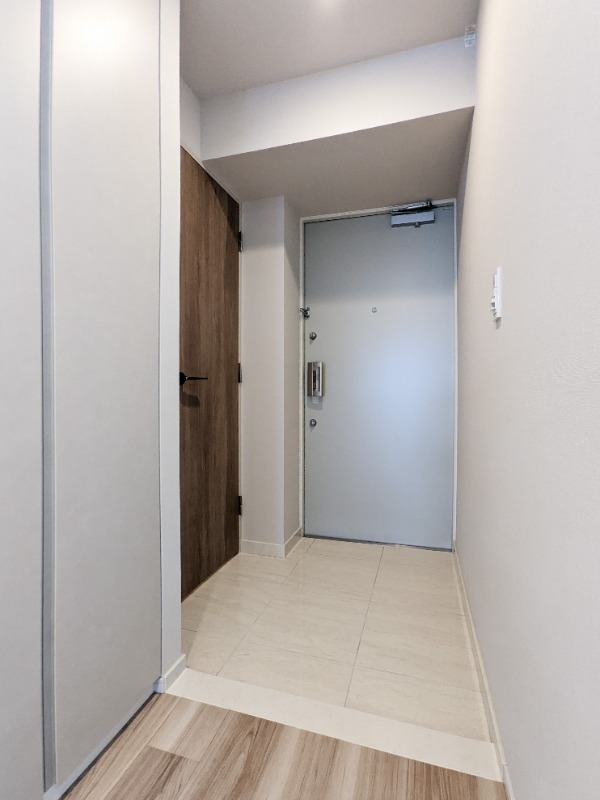 玄関　図面と現状に相違がある場合には現状を優先