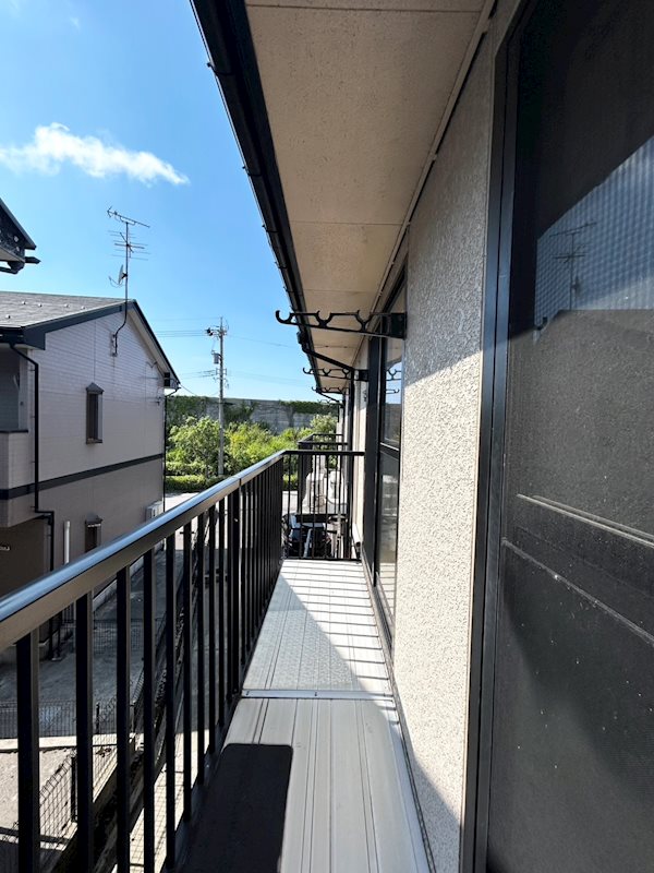 バルコニー　※写真は別部屋、現況を優先致します。