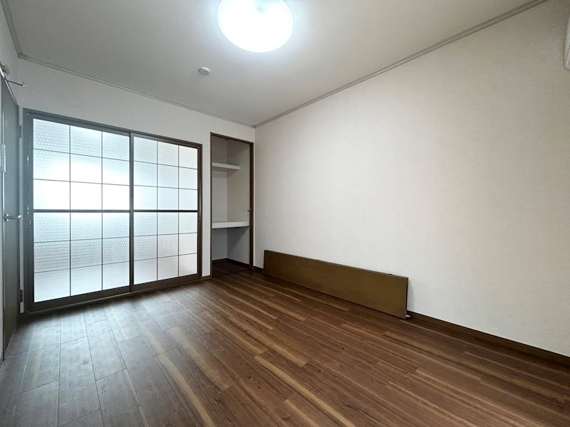 居室・リビング　※写真は別部屋、現況を優先致します。