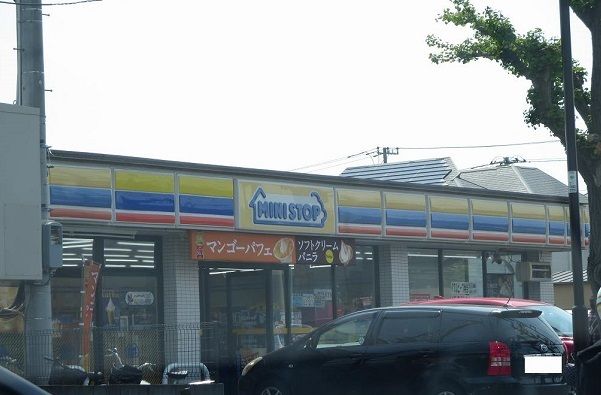 コンビニ　ミニストップ（コンビニ）まで750m