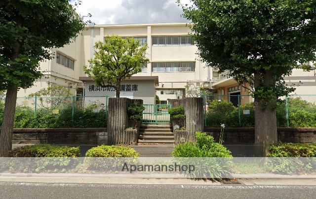 小学校　横浜市立上飯田小学校（小学校）まで980m