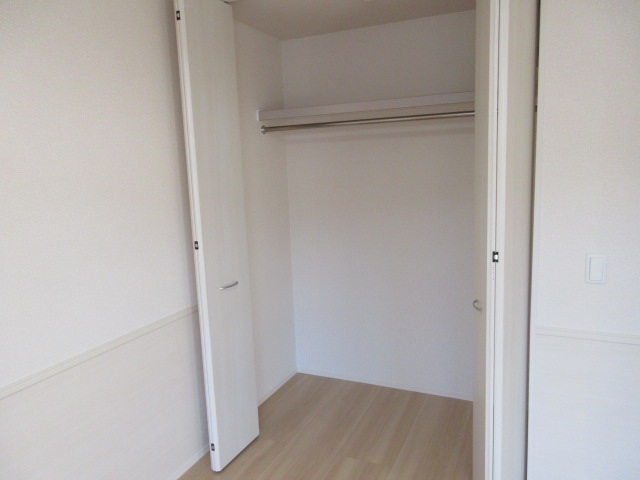 収納　3階別室の参考写真です。現況を優先します。（303）