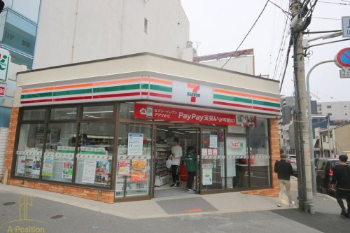 コンビニ　セブンイレブン 大阪上本町2丁目店（コンビニ）まで994m