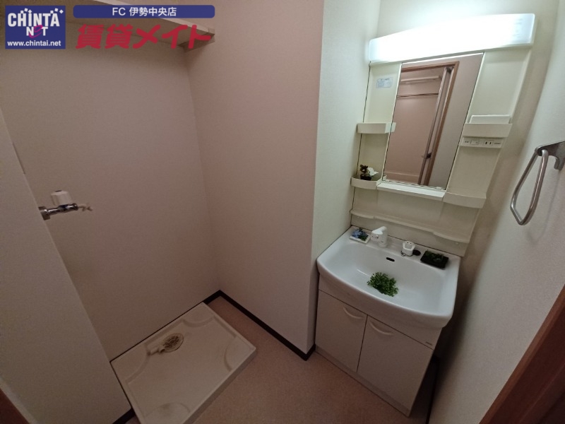 洗面設備　同型参考写真