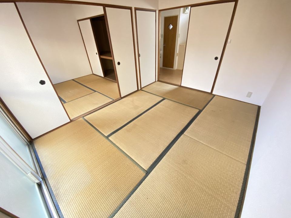 居室・リビング　落ち着く６畳の和室です☆