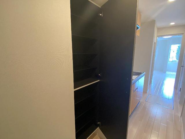 収納　シューズボックス