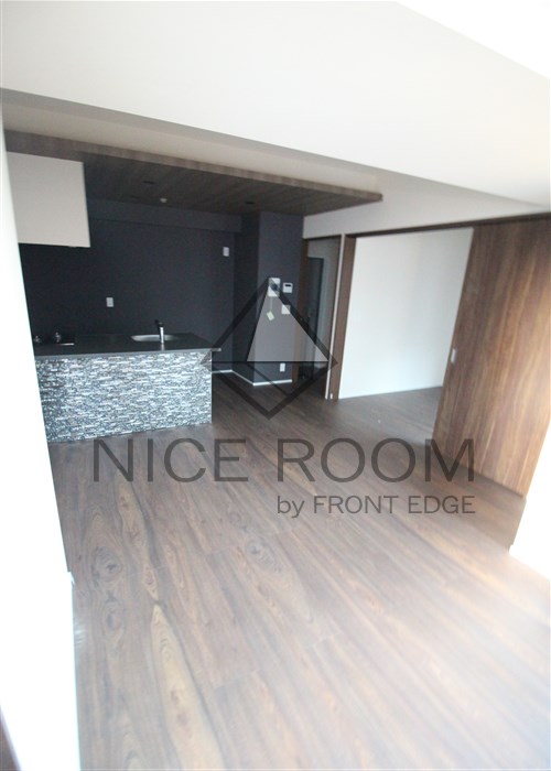 居室・リビング　BRAVE常盤町II　リビング