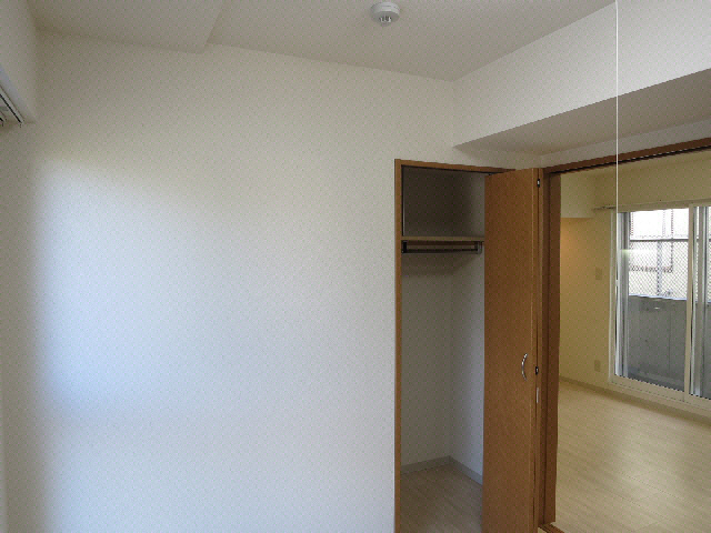 居室・リビング　洋室２