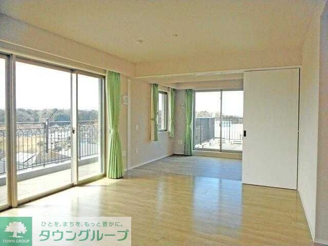 居室・リビング　★お部屋のレイアウトや使い方等、ご来店時に説明させて頂きま…