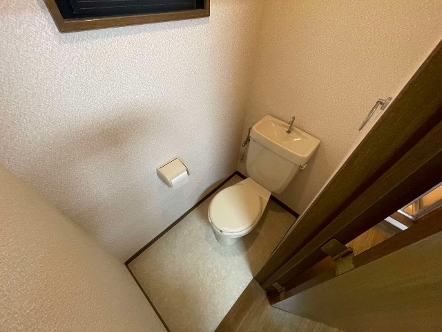 トイレ　※同物件別号室の参考写真です。