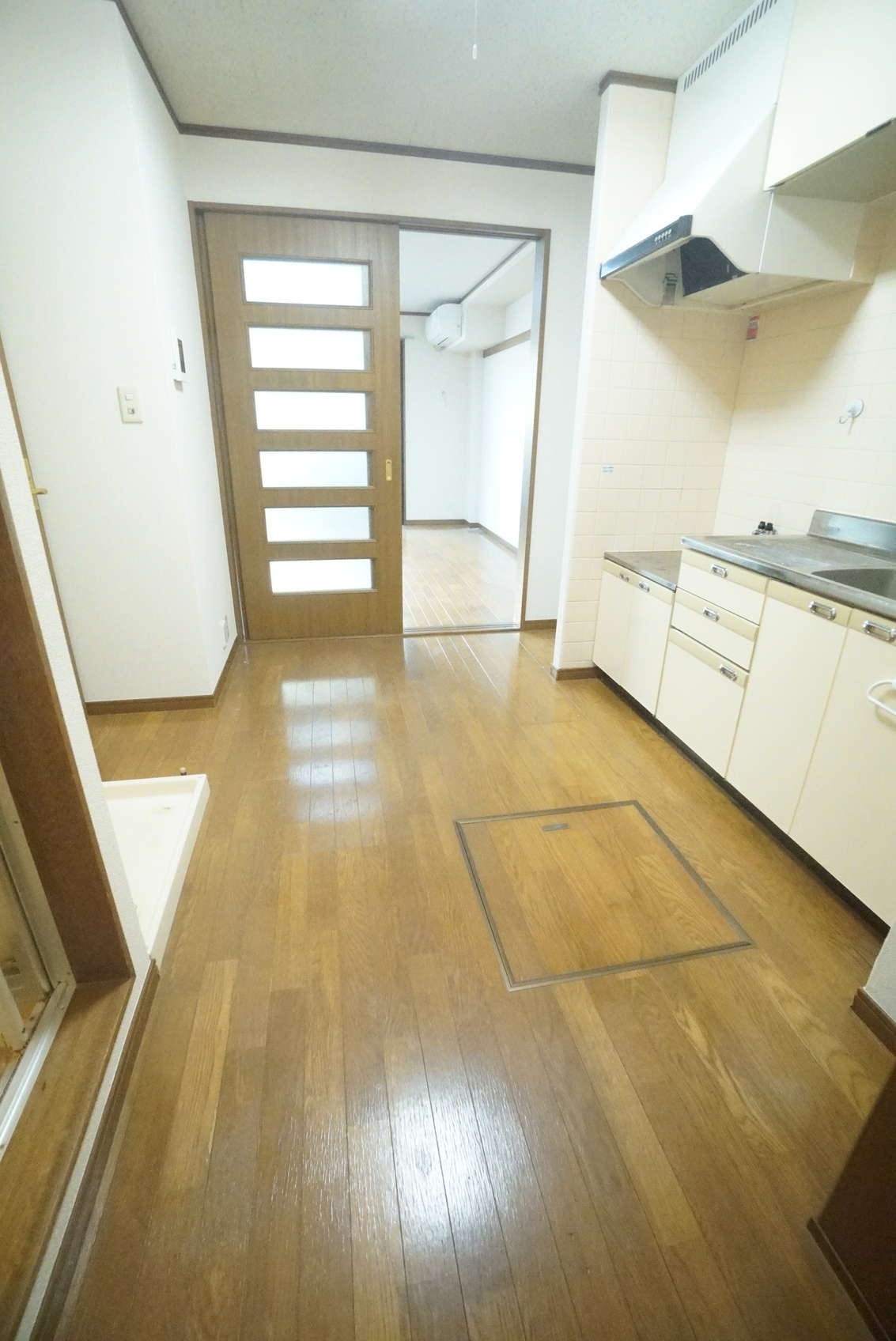 洗面設備　※同物件別号室の参考写真です。