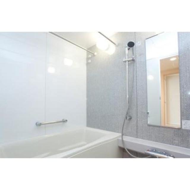 バス・シャワールーム　※写真は同タイプ住戸です。