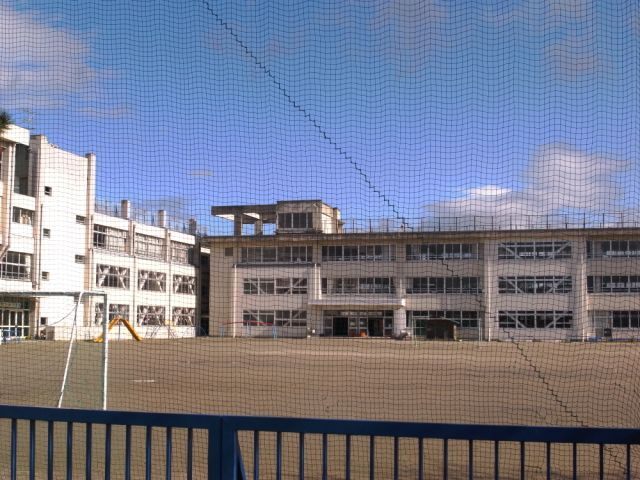 小学校　津市立新町小学校（小学校）まで987m