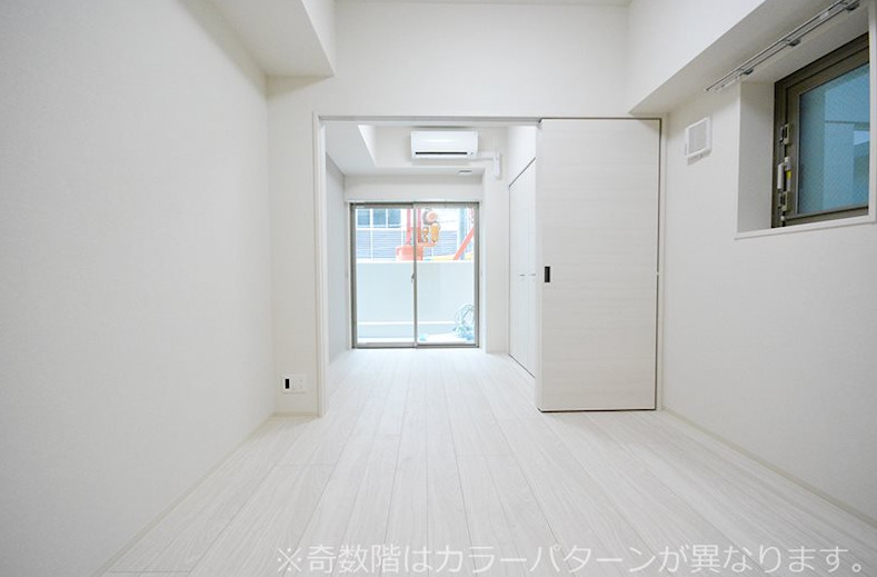 居室・リビング　同マンション別部屋参考写真