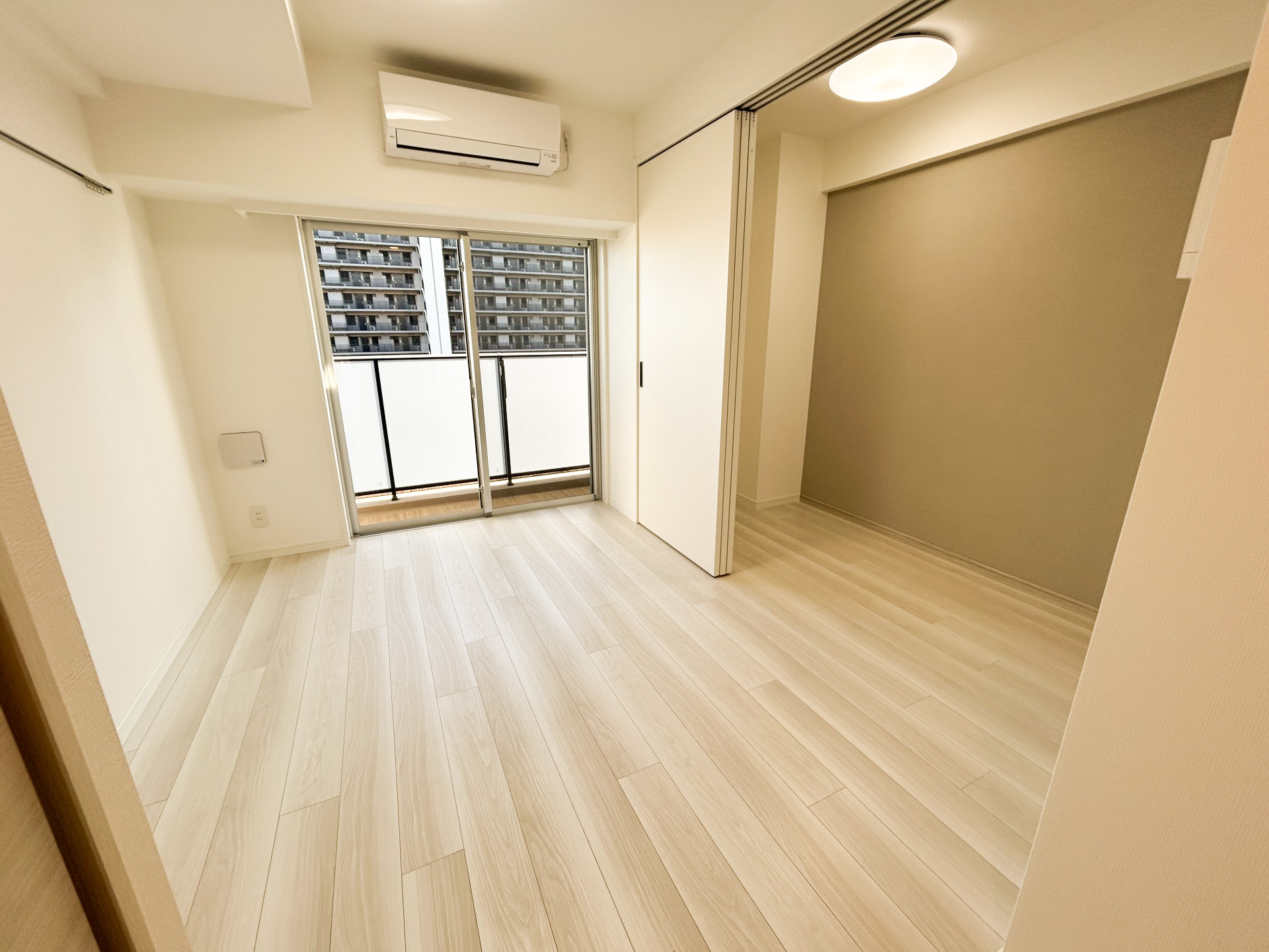 居室・リビング　※別部屋参考写真