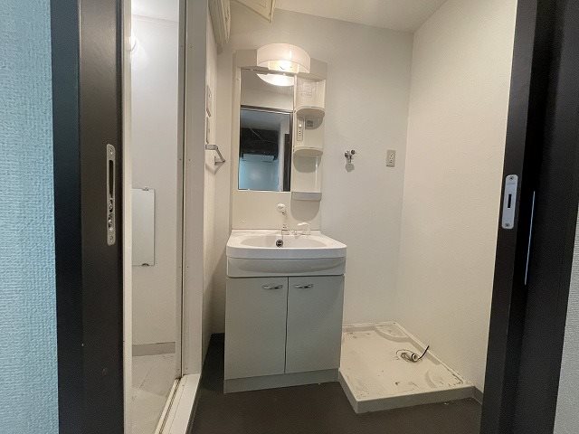 洗面設備　同マンション別部屋