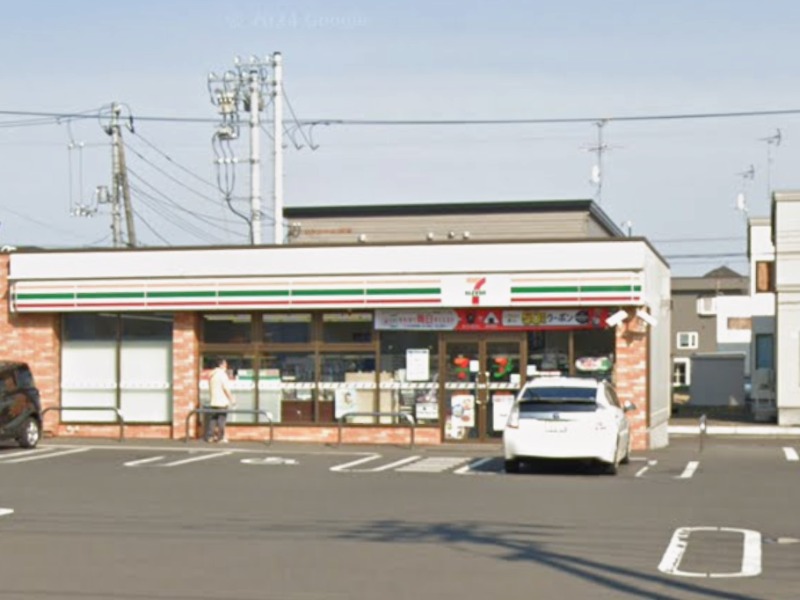 コンビニ　セブンイレブン札幌伏古12条店（コンビニ）まで528m