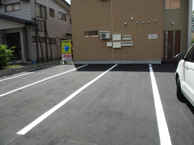 駐車場　駐車場