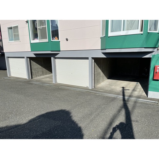 駐車場　駐車場