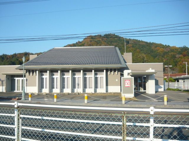 郵便局　吉田郵便局（郵便局）まで500m