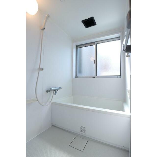 バス・シャワールーム　バス