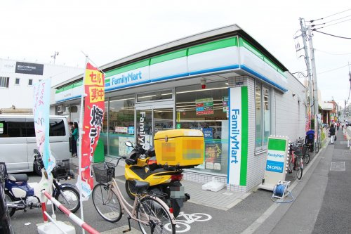 コンビニ　ファミリーマート 大田上池台四丁目店（コンビニ）まで413m
