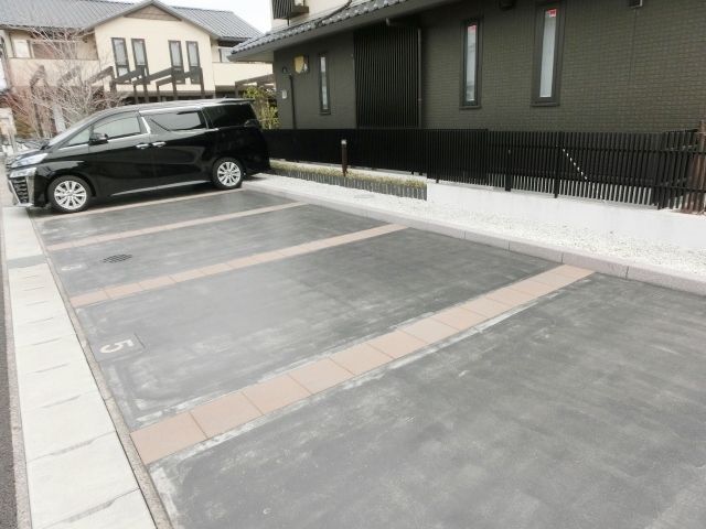 駐車場　敷地内にある駐車場