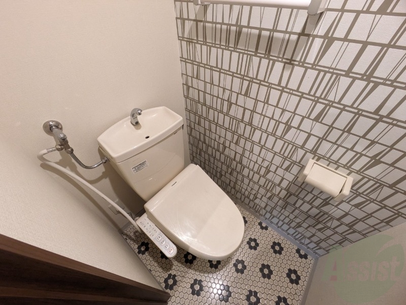 トイレ　ウォシュレット機能がついたトイレ。安心して使用できますね。