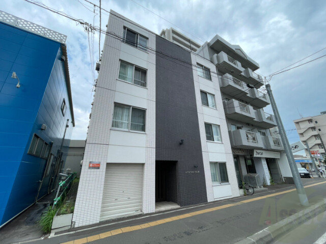 建物外観　札幌市東区北十三条東「ＵｒａｎｏｓＮ１３」