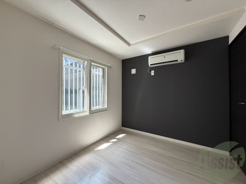 その他部屋・スペース　こちらのお部屋は光が差し込む、温かみのあるお部屋です。