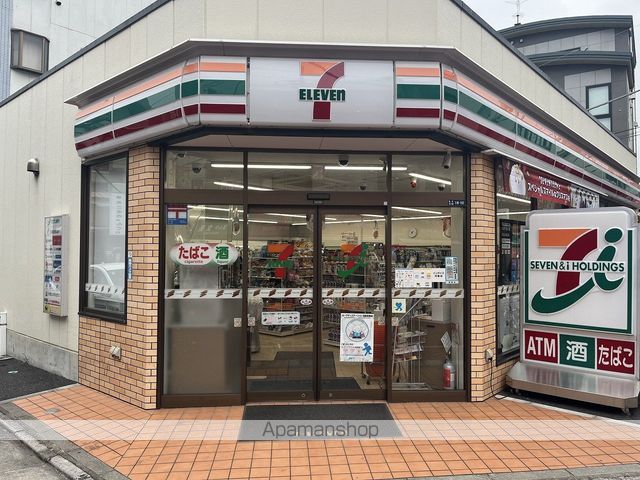 コンビニ　セブン－イレブン葛飾亀有５丁目店（コンビニ）まで32m
