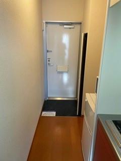 レオパレスEclairの玄関写真