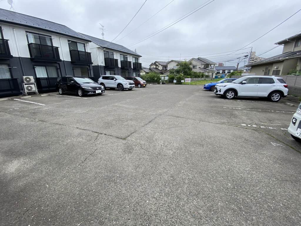 駐車場　駐車場
