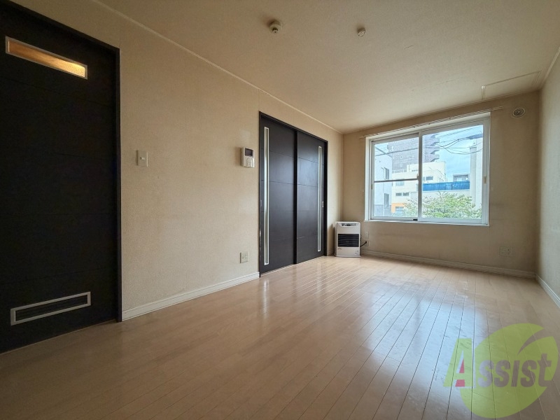 居室・リビング　広くてキレイなお部屋が広がっていて、充実した生活が送れそう。