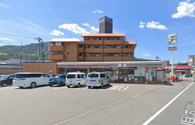 コンビニ　セブン-イレブン 広島中須店（コンビニ）まで58m
