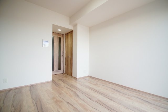 その他部屋・スペース　清潔感のあるフローリングのお部屋です