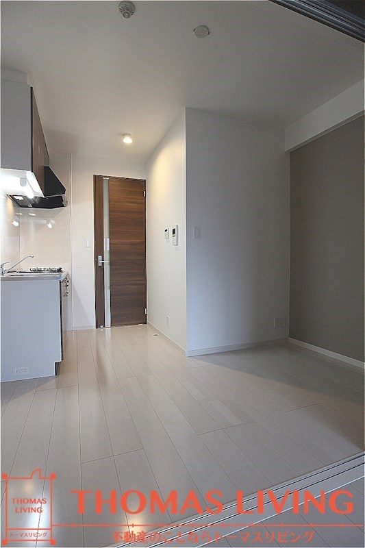 THE SQUARE Club Residenceの居間写真