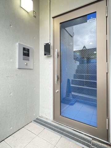 都営大江戸線 牛込神楽坂駅 徒歩2分 3階建 築1年の外観写真